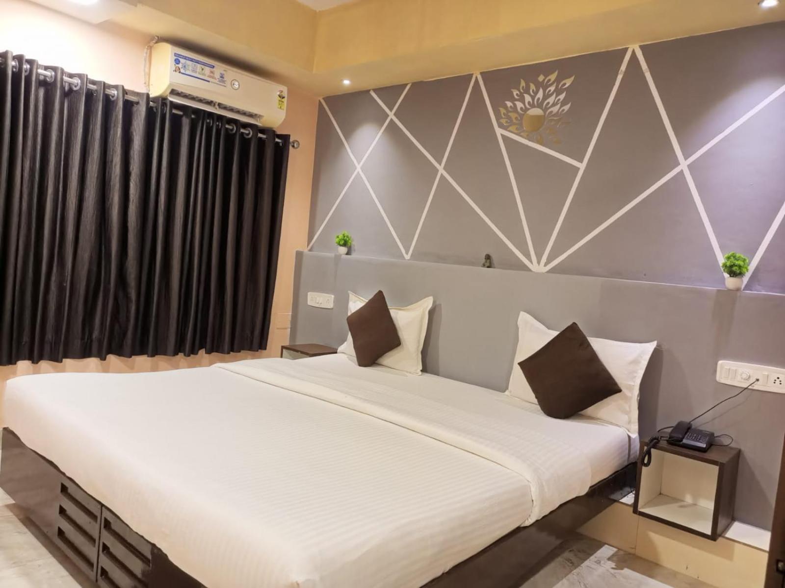 Hotel Harmony Jāmnagar Dış mekan fotoğraf